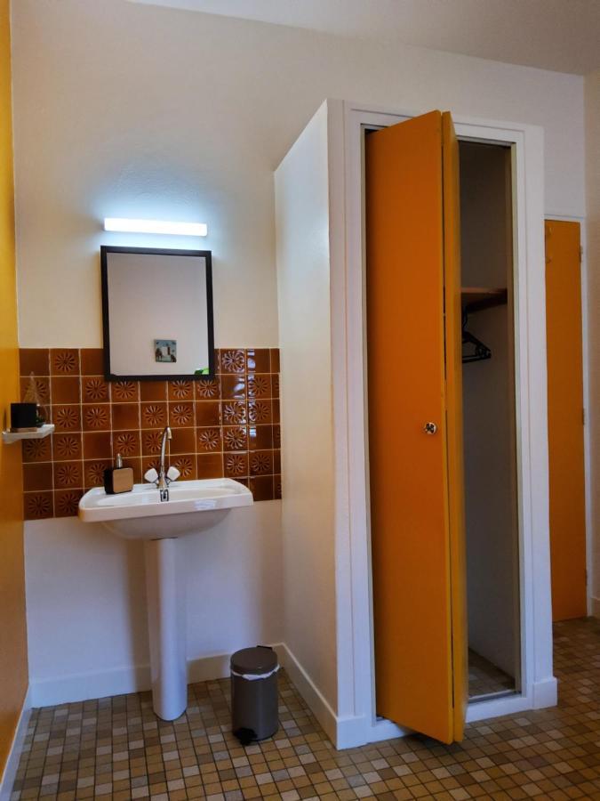 Chez Jollyjune, A Moins D'Une Heure Du Mont Saint Michel Champeaux Exterior foto